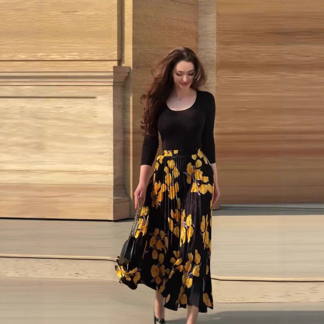 Women’s U-Neck Slim-Fit Printed Skirt Two-Piece Set