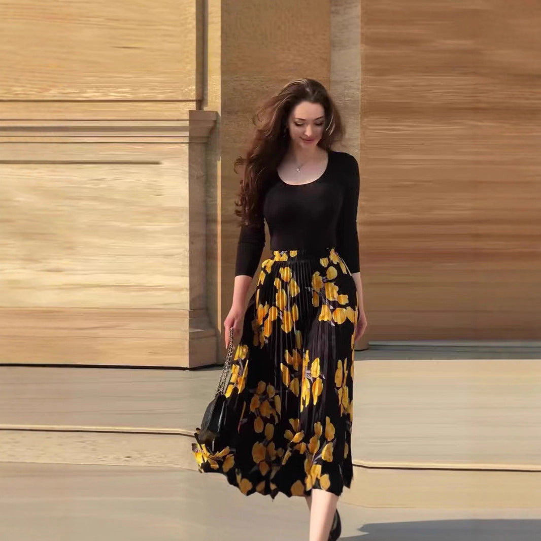 Women’s U-Neck Slim-Fit Printed Skirt Two-Piece Set